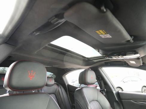 Used 2021 Maserati Ghibli S image 28