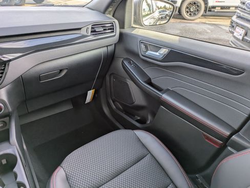 New 2026 Ford Escape ST-Line FWD image 18