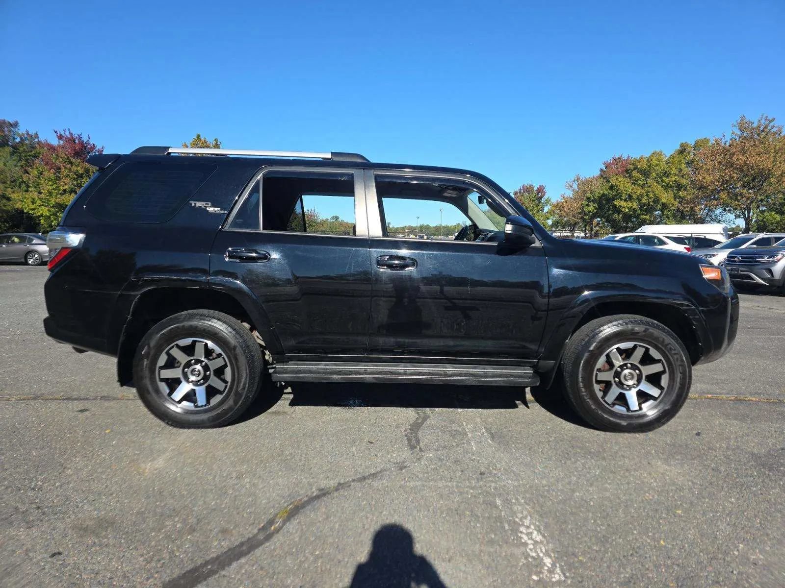 Used 2018 Toyota 4Runner TRD Off-Road AWD/4WD image 4
