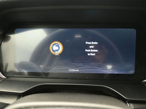 Used 2024 Jeep Grand Cherokee Laredo image 13