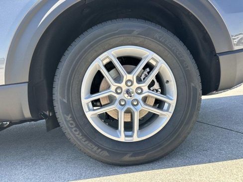 New 2026 Ford Explorer Active RWD image 19
