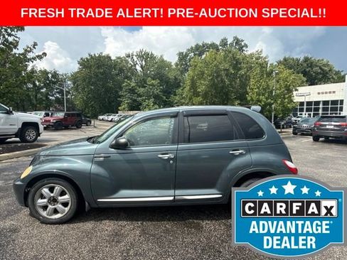 Used 2006 Chrysler PT Cruiser Limited FWD image 2