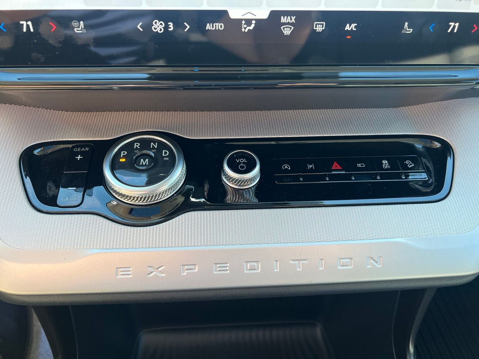 New 2026 Ford Expedition Active AWD/4WD image 36