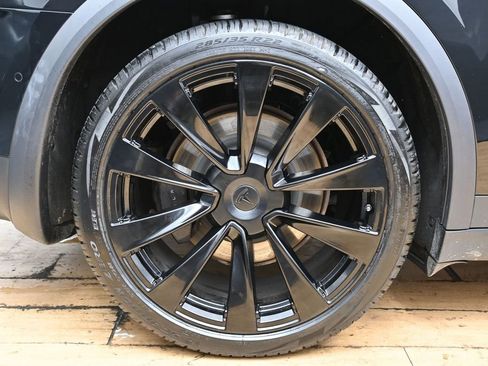Used 2023 Tesla Model X AWD/4WD image 14