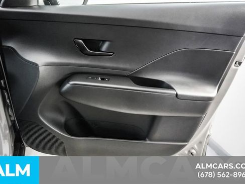 Used 2025 Hyundai Kona SEL image 42