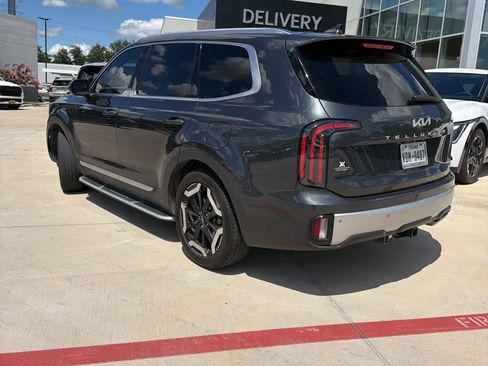 Certified 2024 Kia Telluride EX w/ EX Captain's Chair Package FWD image 4