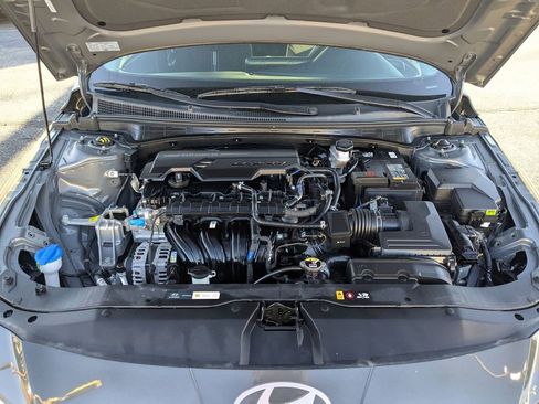 Used 2025 Hyundai Elantra SEL image 28