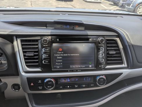 Used 2018 Toyota Highlander XLE AWD/4WD image 21