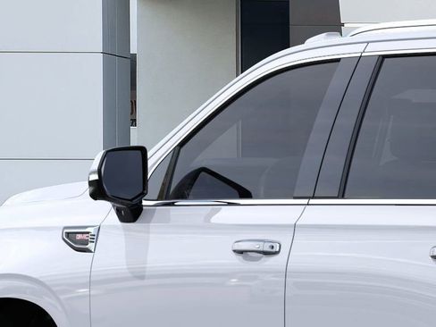 New 2026 GMC Yukon Denali w/ Sun & Power Step Package image 12