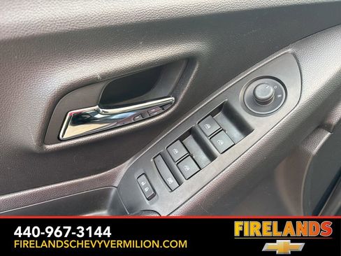 Certified 2022 Chevrolet Trax LT w/ Driver Confidence Package image 15