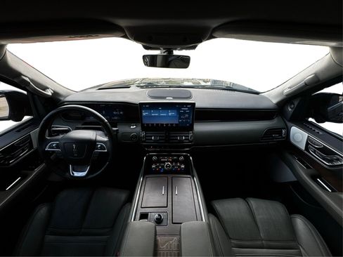 Used 2022 Lincoln Navigator Black Label image 30