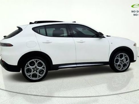 Used 2024 Alfa Romeo Tonale Ti AWD/4WD image 8