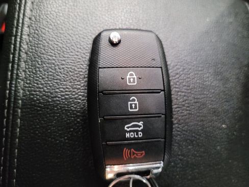 Used 2018 Kia Optima LX w/ 17" Alloy Wheels Package FWD image 32