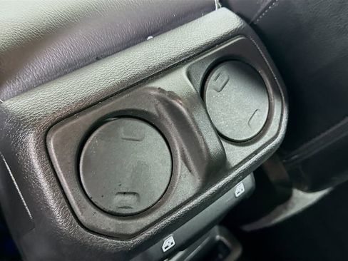 Used 2022 Jeep Wrangler Unlimited Sahara 4xe image 24