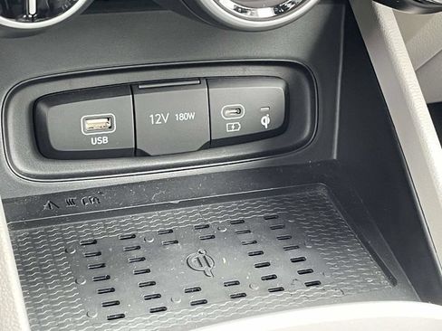 Certified 2026 Hyundai Venue SEL FWD image 17