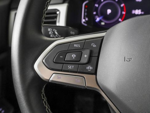 Used 2023 Volkswagen Atlas SE w/ Panoramic Sunroof Package image 28