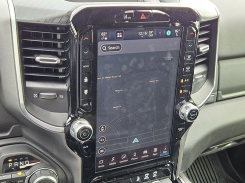 Used 2026 RAM 1500 4x4 Crew Cab image 21