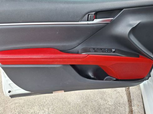 Used 2021 Toyota Camry XSE image 32