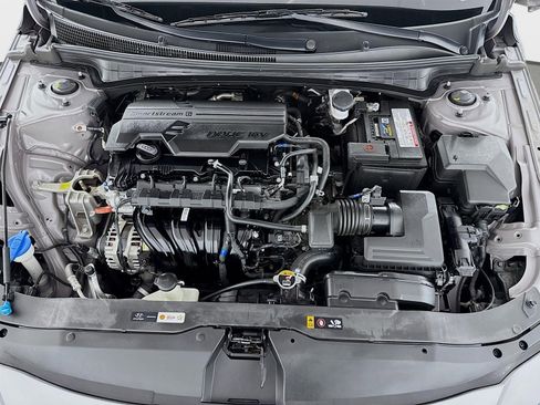 Certified 2024 Hyundai Elantra SEL image 28