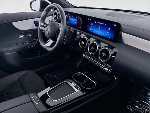 Certified 2026 Mercedes-Benz CLA 250 image 16