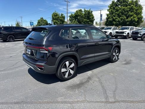 Used 2025 Volkswagen Taos S AWD/4WD image 7