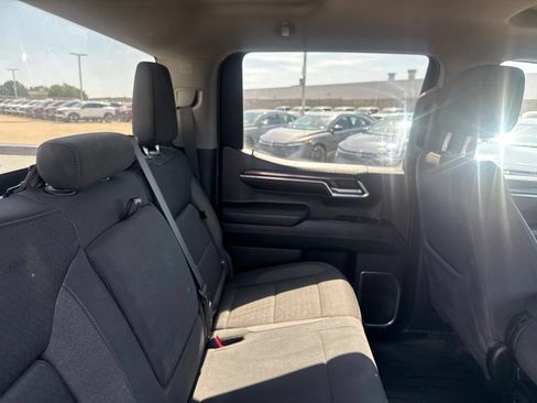 Used 2023 Chevrolet Silverado 1500 LT AWD/4WD image 30