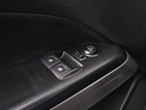 Used 2022 Chevrolet Colorado LT w/ Fleet Safety Package RWD image 24