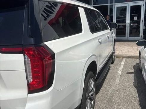 Used 2021 GMC Yukon XL Denali w/ LPO, Illumination Package RWD image 5