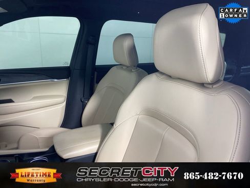 Used 2024 Jeep Grand Cherokee L Limited w/ Trailer Tow Package image 10