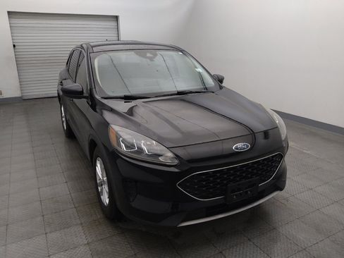 Used 2020 Ford Escape SE FWD image 14