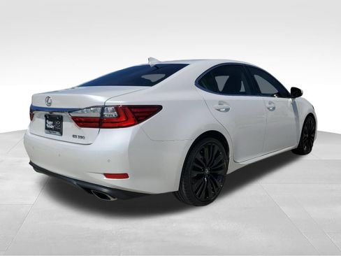 Used 2016 Lexus ES 350 w/ Premium Package w/Wood Trim FWD image 5