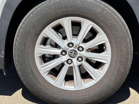 Certified 2025 Toyota Grand Highlander AWD image 48