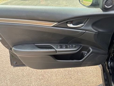 Used 2019 Honda Civic EX-L image 15