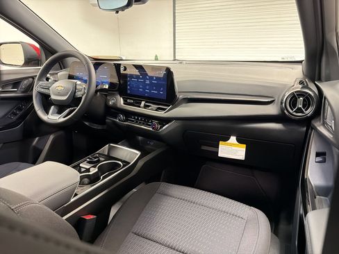New 2026 Chevrolet Equinox LT w/ Safety and Technology Package FWD image 27
