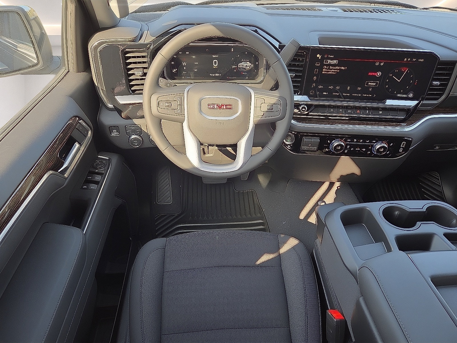 New 2026 GMC Sierra 1500 SLE w/ Preferred Package AWD/4WD image 11