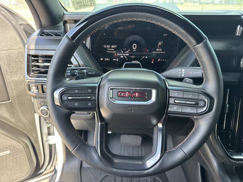 Used 2025 GMC Yukon AT4 image 29