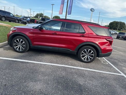 Used 2022 Ford Explorer ST-Line RWD image 9
