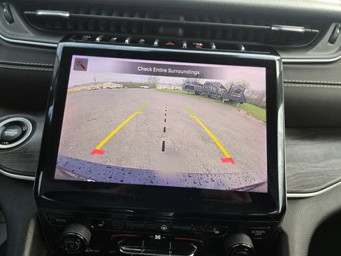 Used 2021 Jeep Grand Cherokee L Limited AWD/4WD image 20