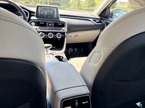 Used 2019 Genesis G70 2.0T Advanced w/ Prestige Package AWD/4WD image 22