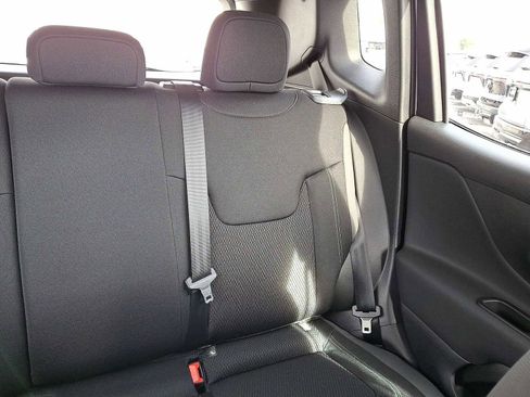 Used 2023 Jeep Renegade Altitude w/ Convenience Group I image 15