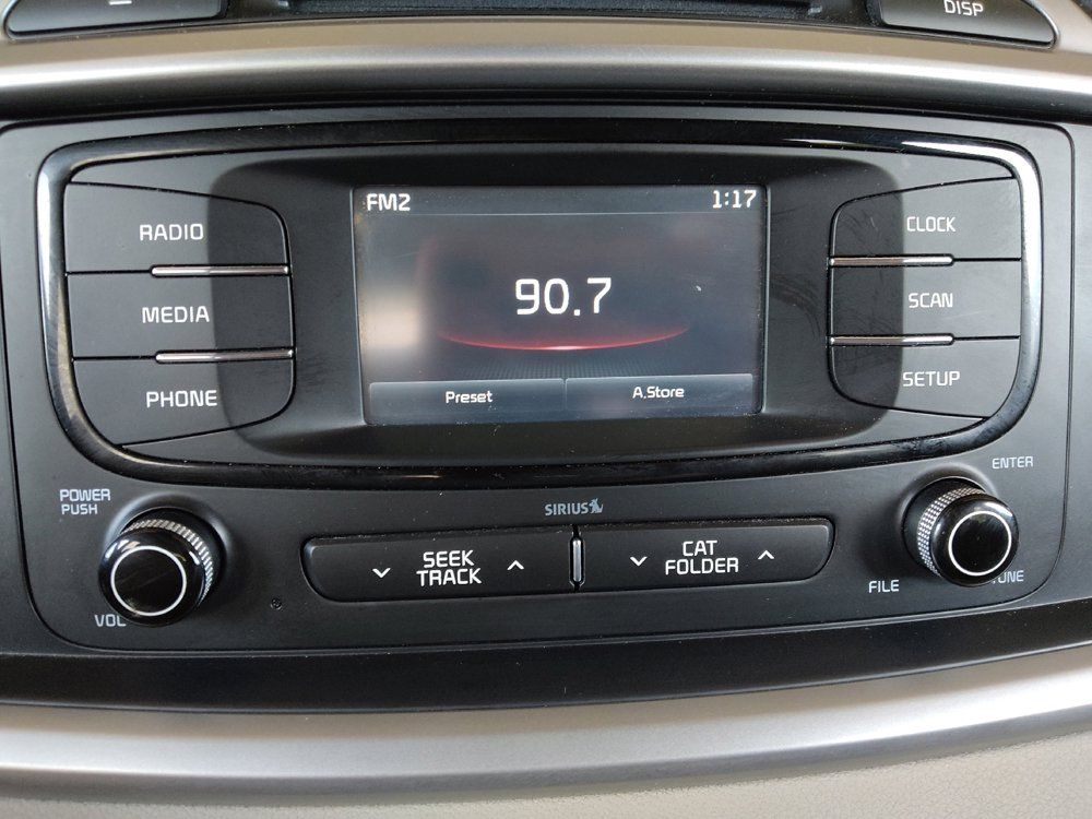 Used 2017 Kia Sorento FWD image 25
