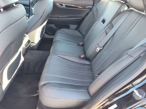 Used 2023 Genesis G80 2.5T image 17