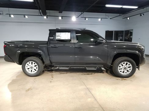 New 2026 Toyota Tacoma SR5 AWD/4WD image 8