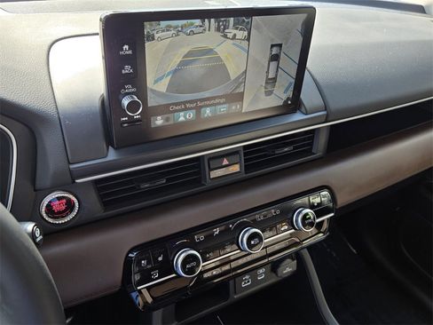 Used 2024 Honda Pilot Elite image 22