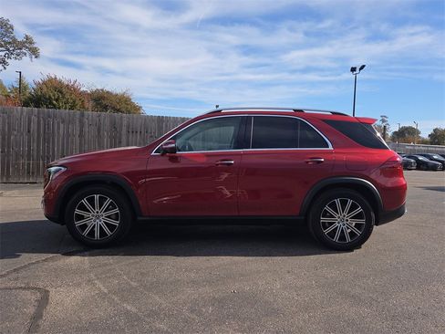 Certified 2025 Mercedes-Benz GLE 450e 4MATIC image 2