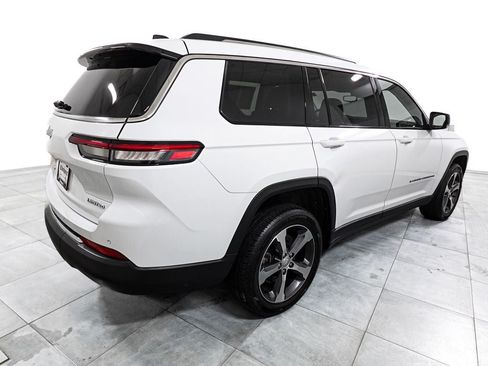 Used 2023 Jeep Grand Cherokee L Limited AWD/4WD image 7