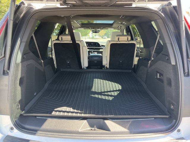 Used 2023 Cadillac Escalade Sport w/ Touring Package AWD/4WD image 23