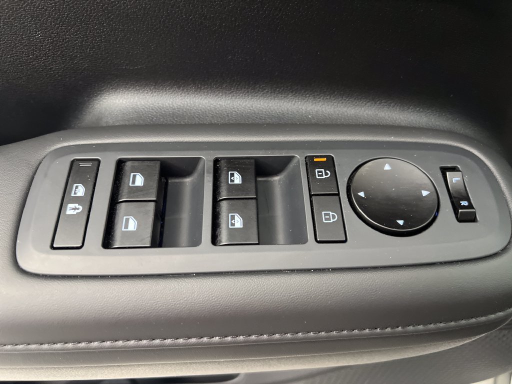 Used 2026 Hyundai Santa Fe SEL FWD image 15