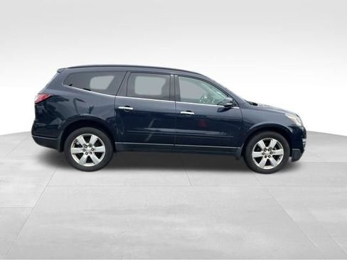 Used 2016 Chevrolet Traverse LT w/ Style and Technology Package FWD image 8