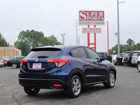 Used 2017 Honda HR-V LX image 4